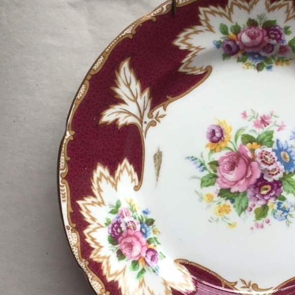 ROYAL Grafton Saucer, Vintage - Picture 7 of 7
